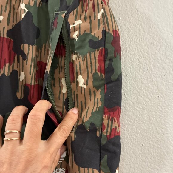 Adidas Pharrell Williams Pants Mens small Camo HU Hiking Trail Zip Joggers - Picture 6 of 12